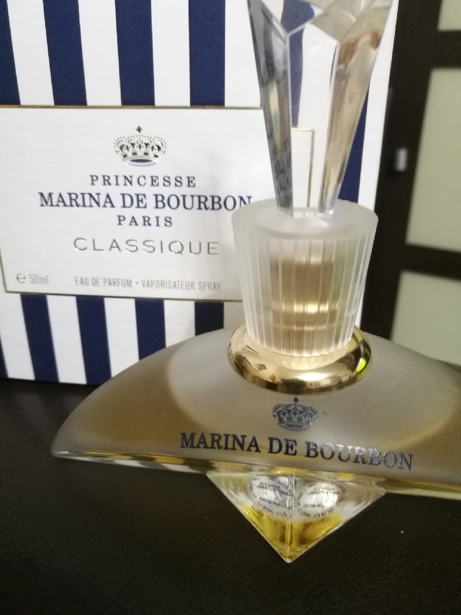 Princesse Marina de Bourbon Paris symbol