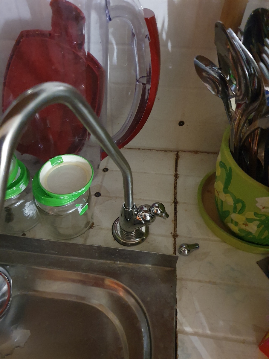 Автомат питьевой воды аквафор dwm