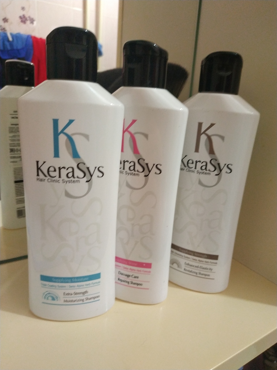 Kerasys salon. Kerasys набор оздоравливающий шампунь 180мл+кондиционер 180мл 327807. Kerasys Shampoo logo. Шампунь для волос Керасис фото. Керасис красная серия 180мл шампунь и кондиционер.