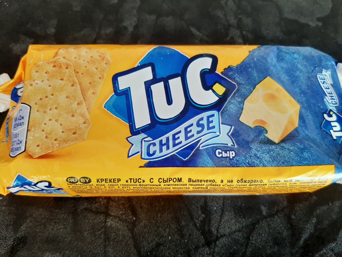 Крекер производитель. Крекер tuc 100г оригинал. Tuc сырный. Крекер со вкусом сыра. Tuc печенье сэндвич.