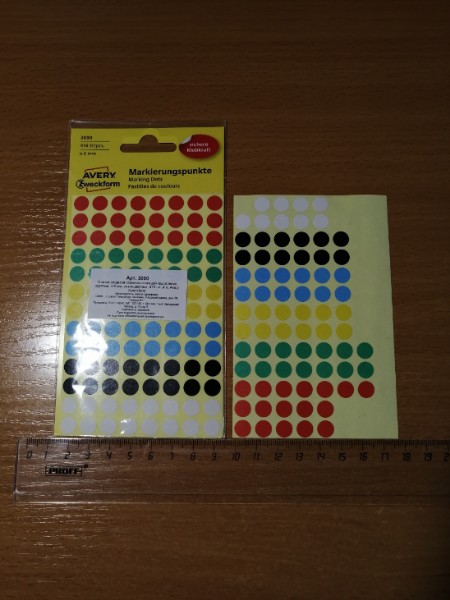 Этикетка точка. Этикетки точки круглые d 8. Термоэтикетка круглая d60. Цветные наклейки на парты 8мм 416 штук.
