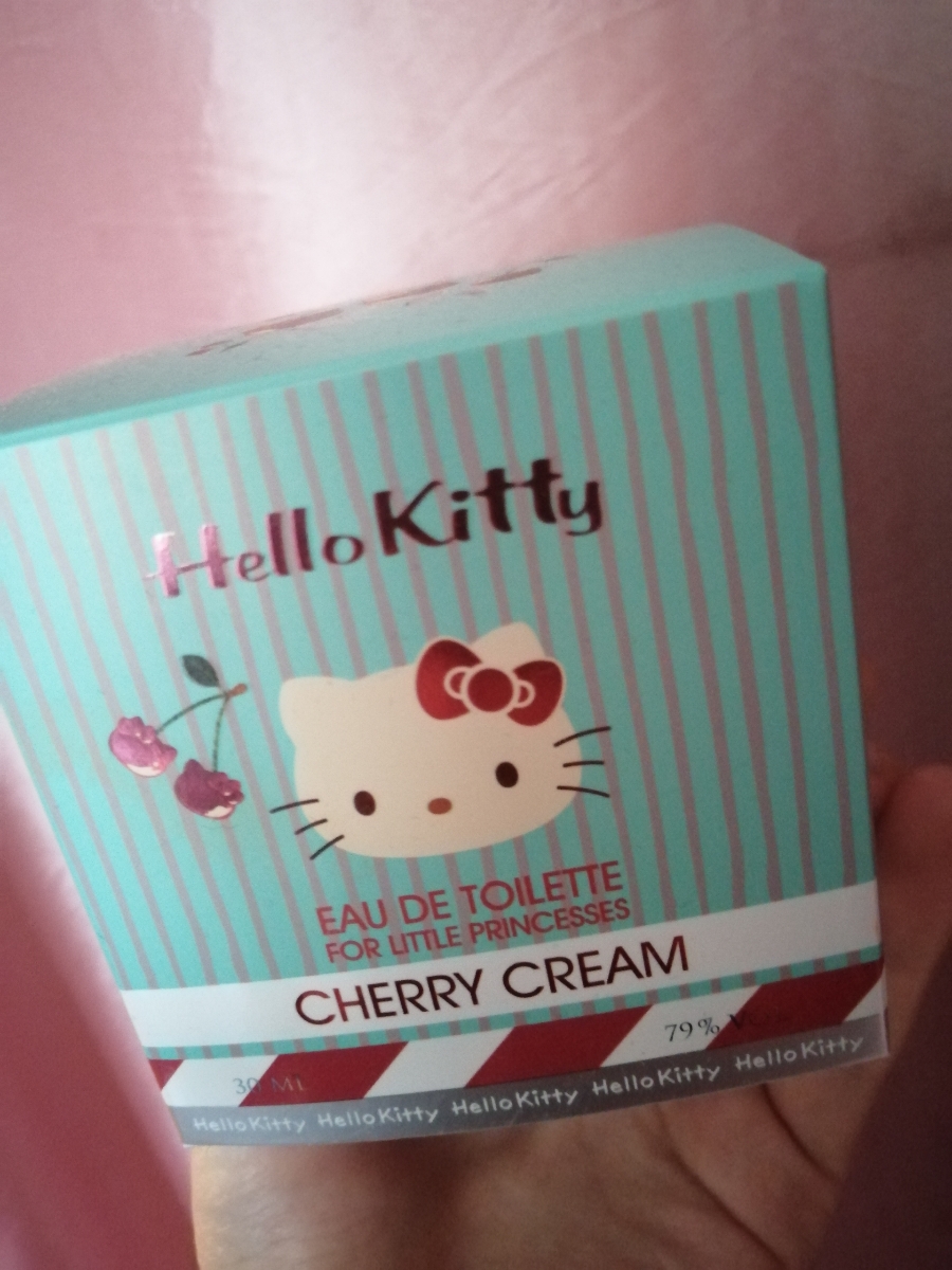 Хелло отзывы. Духи Хелло Китти Cherry Cream. Hello Kitty Cherry Cream туалетная вода. Духи PONTIPARFUM hello Kitty Cherry Cream. Духи Хелло Китти вишня.