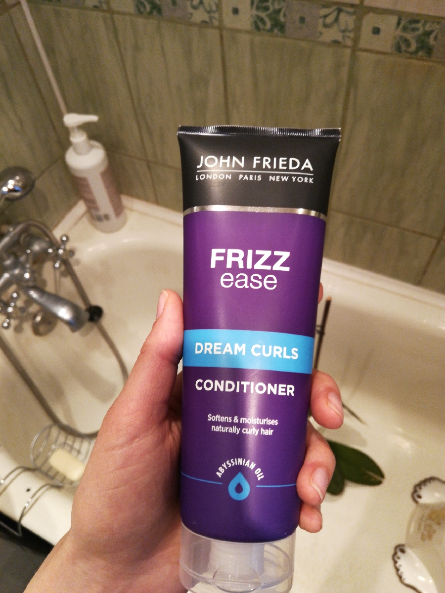 Curls кондиционер. Маска a Curl can Dream для увлажнения для кудрявых волос. John Frieda Frizz ease Dream Curls Curl Perfecer Wake up Sleepy Spirals for captivatingcurls. Спекй Dream Curls купить. John Frieda кондиционер Frizz ease Dream Curls.